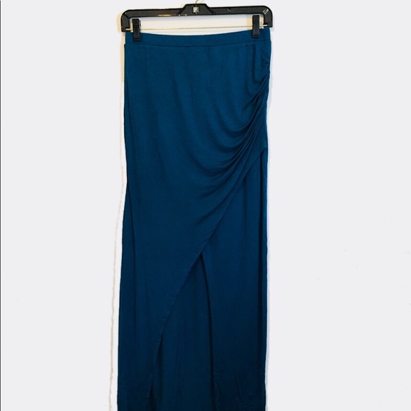1 Left HOST PICK!!!! Sexy Blue Skirt - Picture 2 of 5
